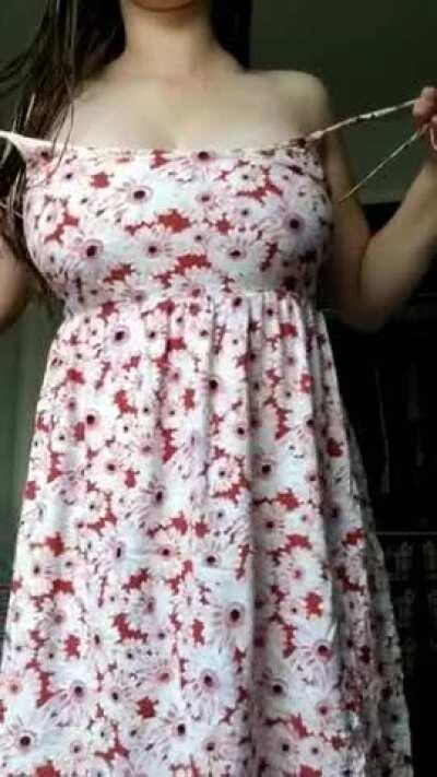 I got a new sundress. Do you like?