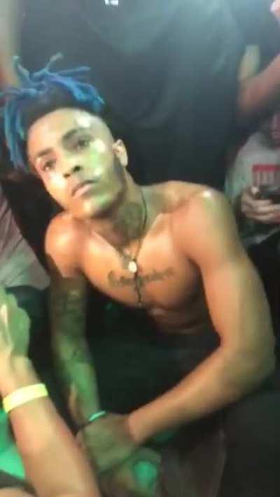 DAMN I CANT BELIEVE I WAS THIS CLOSE TO JAHSEH!!! I CANT WAIT TILL WE CAN ALL MEET HIM ONE DAY.