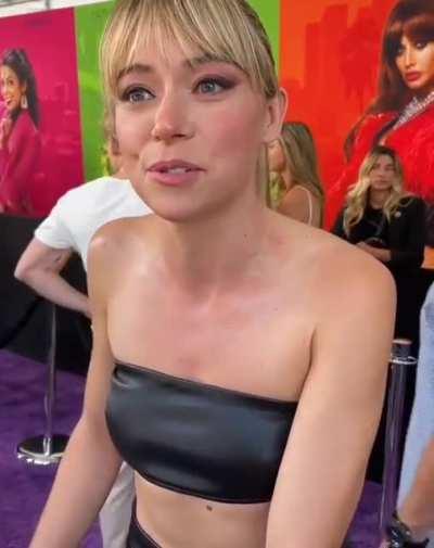 Tatiana Maslany looking beautiful in the premiere of She hulk