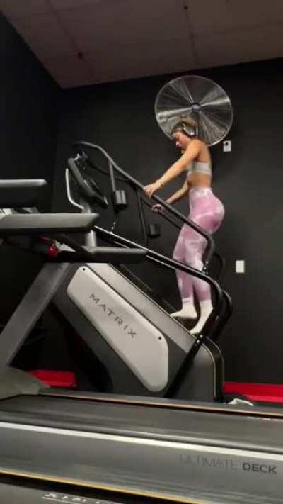 She gettin badder each day