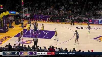 [Highlight] Lebron caught ball-watching as Zion cuts in for the layup to start the game