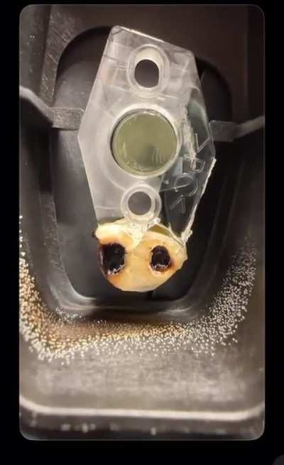 Urus Headlight serious heat damage found.