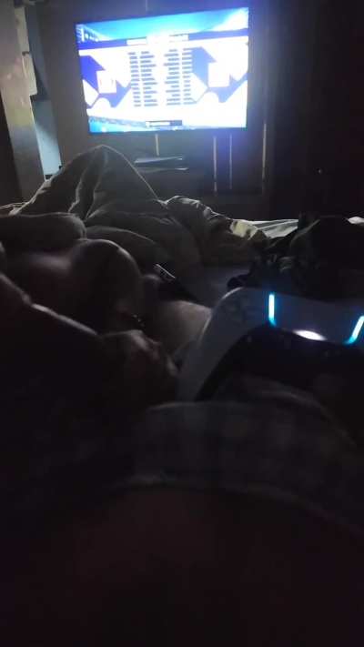 Two hardcore gamers!!😜