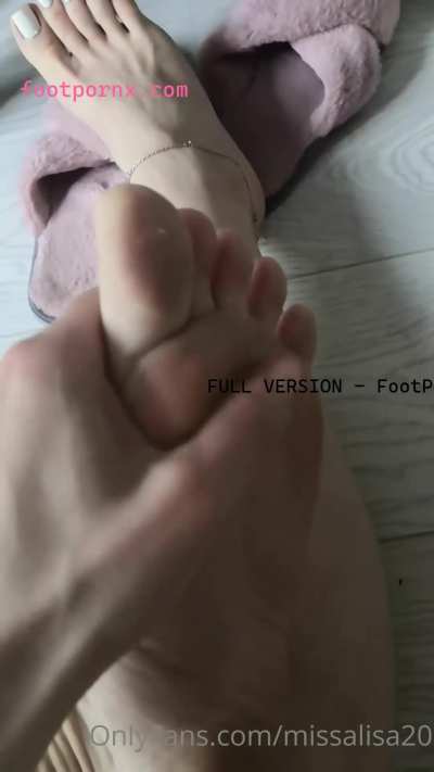 Example of perfect feet 