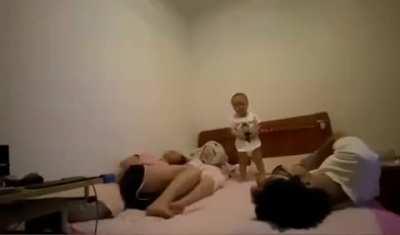 BaBy KiLLs FaMiLy aNd ThEn SeLf