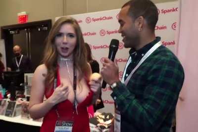 Lucky reporter at a porn convention