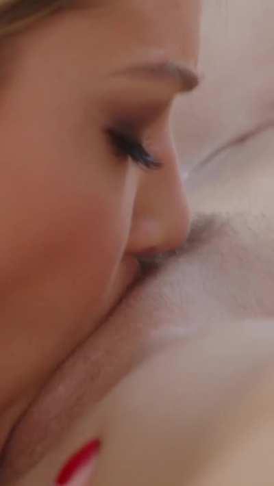 Beautiful Pussy Eating