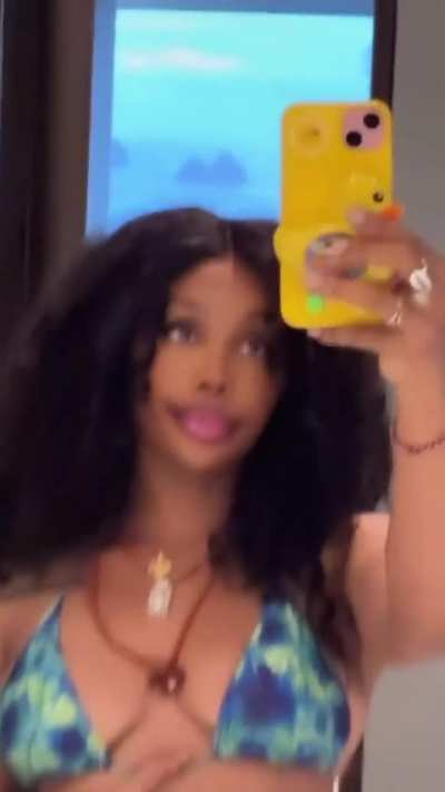 SZA looking absolutely stunning on IG 😍