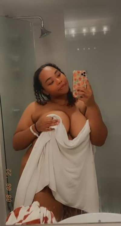 oh no, my towel might fall OC