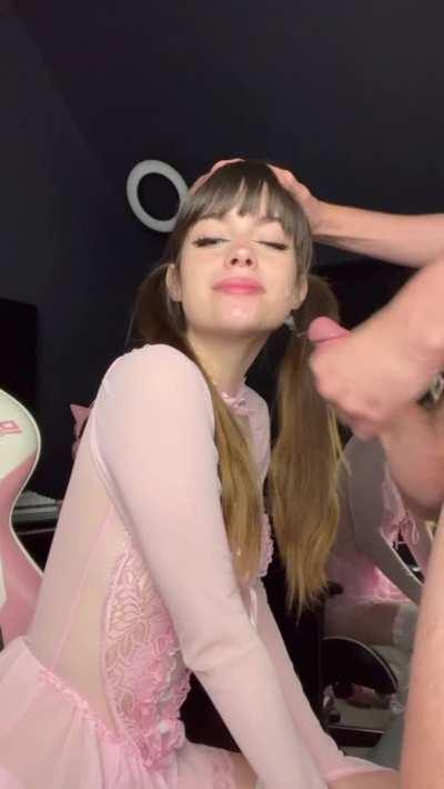 [kik madimaxum] You wanna be her don't you? If you are in Istanbul I can make it real.