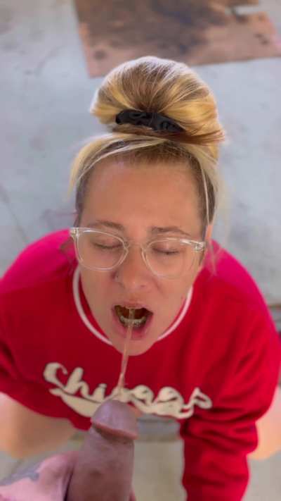 I’ll take his pee 💦 anywhere 👅