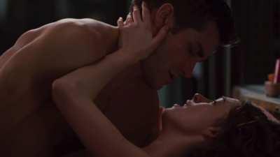 Anne Hathaway sex scenes in Love & Other Drugs(2010)