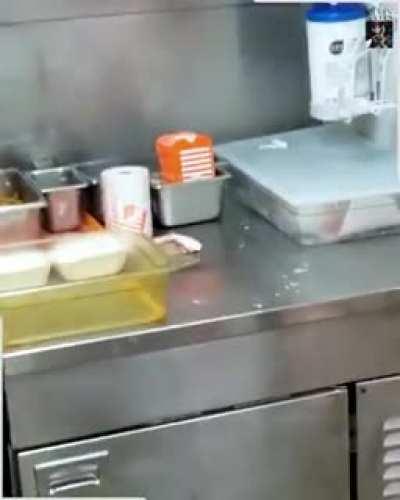 Thanks, i hate the way they handled this mouse.