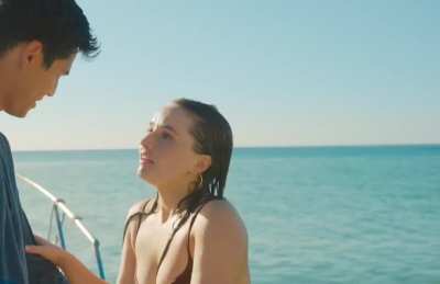 Kaitlyn Dever at the sea