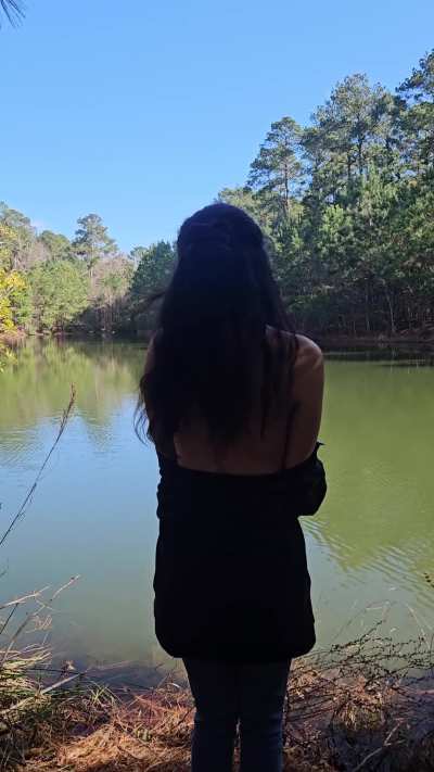 somewhere out in the georgia pines,with something so picturesque in front of ya,how could you not get naked and enjoy it !