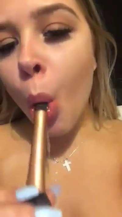 22 [F4M] [ Snapchat ] [Andrea_sexy044]Press the up arrow and I'll send an instant nude. Always in the mood for sexting👍