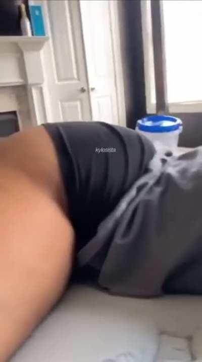 2 Different Views 😩😩