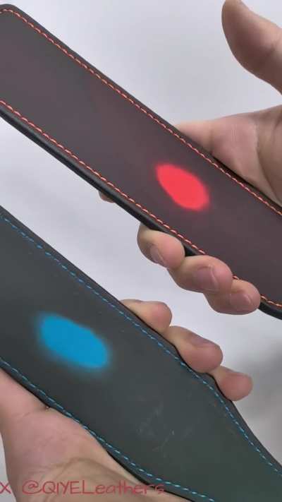 These are the two heat-reactive paddles I made today!! Still using temperature-sensitive material, I’m really addicted to how it changes!