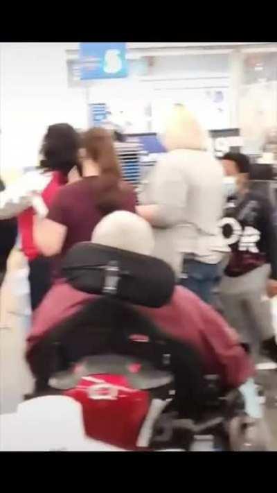 Walmart shopper screams at an anti-masker across the isles for not wearing a mask