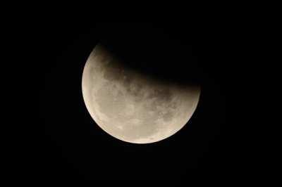 Timelapse of Moon coming out of eclipse totality 26/05/2021