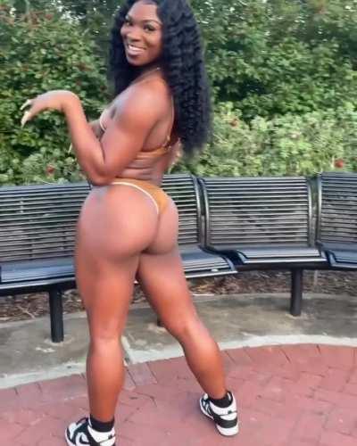 I guess me showing off my beautiful Physique Struck a nerve cuz why I gotta be called all kinds of names for being confident in my own skin?? I’m too real for this fitness industry shxt😂