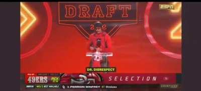 The 2x announces the Niners pick. 🐐