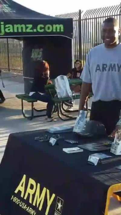 US Military even tries to recruit Femboys uWu (⁠ ⁠╹⁠▽⁠╹⁠ ⁠)