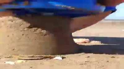 با هندزفری گوش نکنید👍