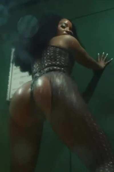 Damn Chloe 🍑😍🤤