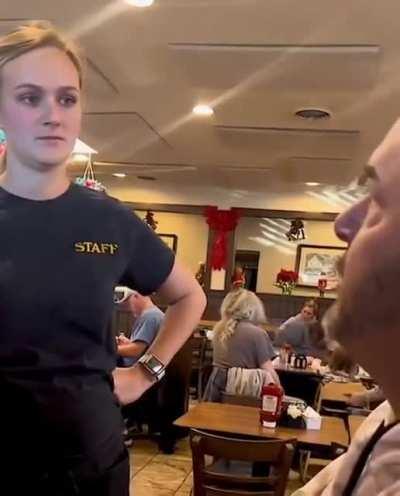 Waitress cries after being given $1300 Xmas tip by a stranger