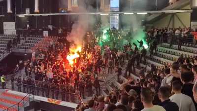 Violent fans storm onto handball court and brawl in Northern Macedonia