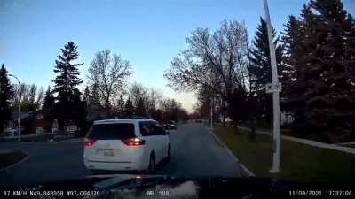 VAK 725 - Southdale - Almost caused a head on collision - good luck with the snow tomorrow