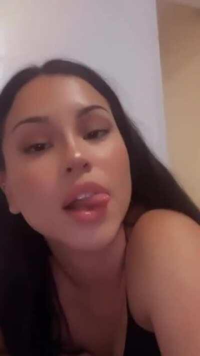 Her IG story 🤤🤤 ya see her 🍑