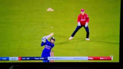 Lauren Bell smashing the men's cricket fastest ball record...