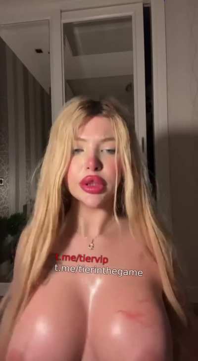 Hellodespina part 2 şu gacı her şeyiyle çok güzel ya devamı olan var mı