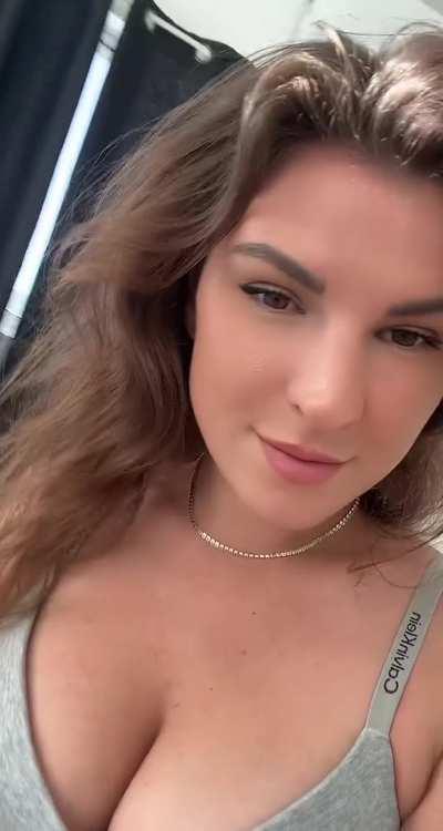 I'm just a pretty little fuck toy