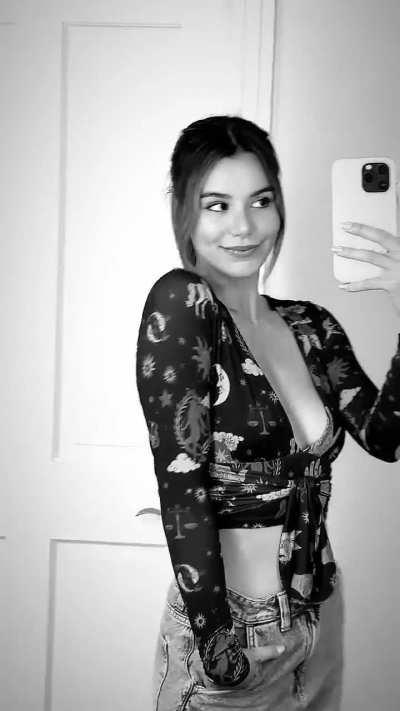 Friday night glam IG 9/29/2023