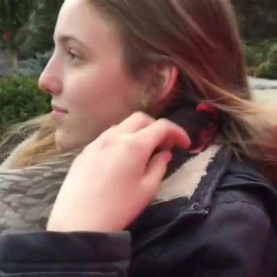 yOuNg bLoNdE tEeN mAsSaGeS bRoWn cOcK nExT tO hEr fAcE!! 😳😳