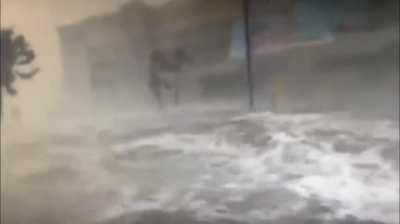 First person view of the storm surge in Florida, Hurricane Ian.