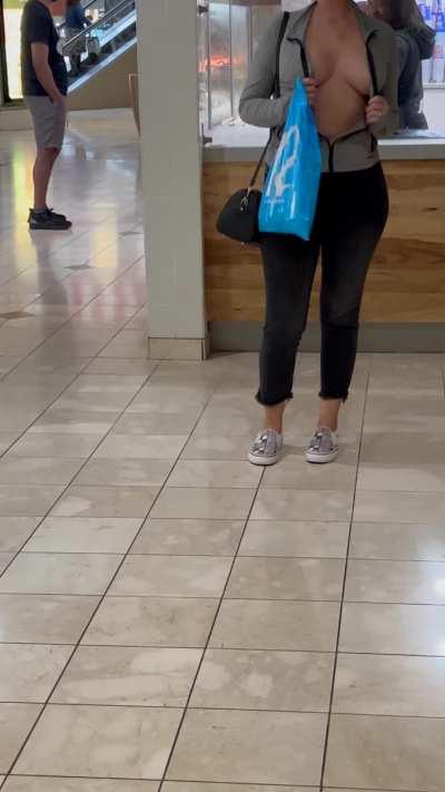 I have a thing for Cinnabon and flashing my titties in the mall…