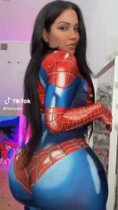 I could watch this ass jiggle the whole fucking day