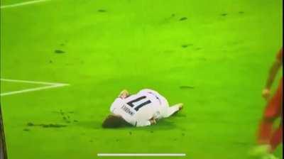 FoOtbAllEr gEts SeriOslY iNjuReD, bArelY suRvivEs