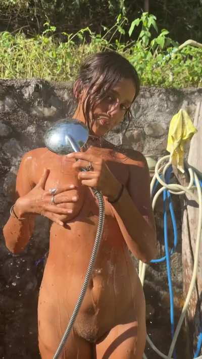Stay happy stay nude!