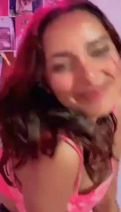 Perfect nip slip doesn't exi....... 🥵🌶️🔥