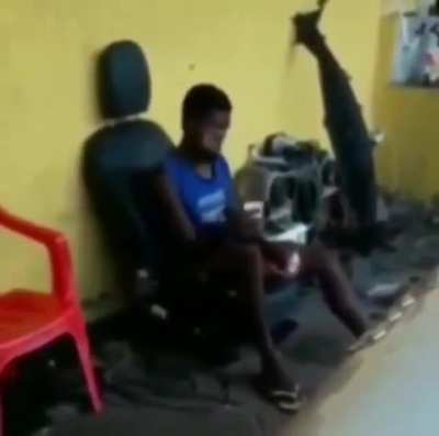 le cagaron el tecito 😞