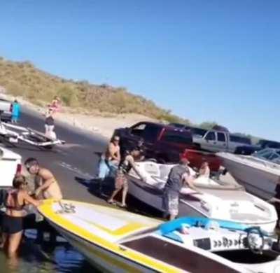 Я - личность! Я - не такой как все! Я не буду делать так же, как стадо вокруг меня!