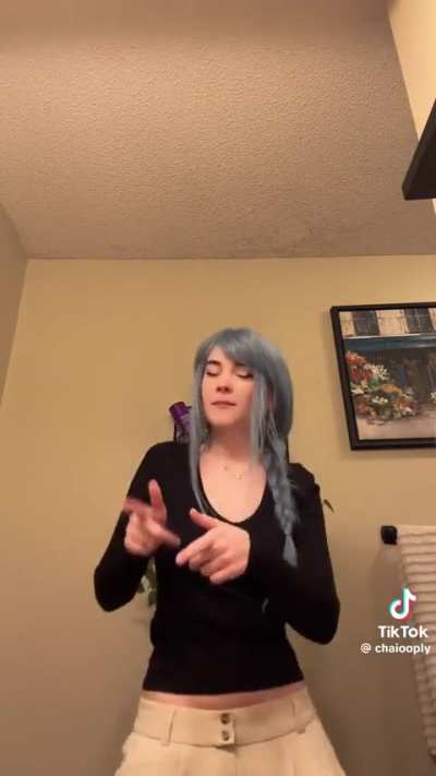 So sexy with blue hair 😍💙