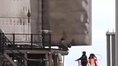 Is this how we open flaps now? Manually?