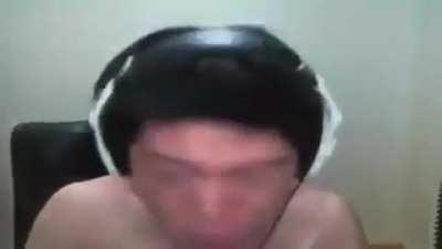 r/destinyfashion users when someone post an all black hunter