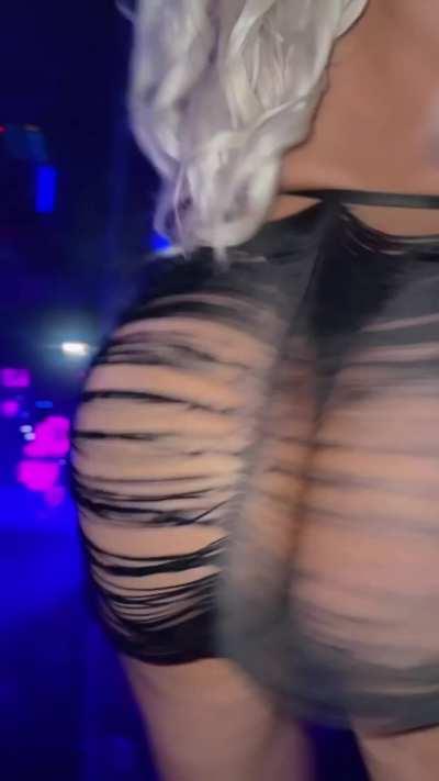 Bimbo Summer with Megan Million #onthebeach #intheclub